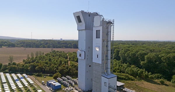 3D solar tower and mirror field